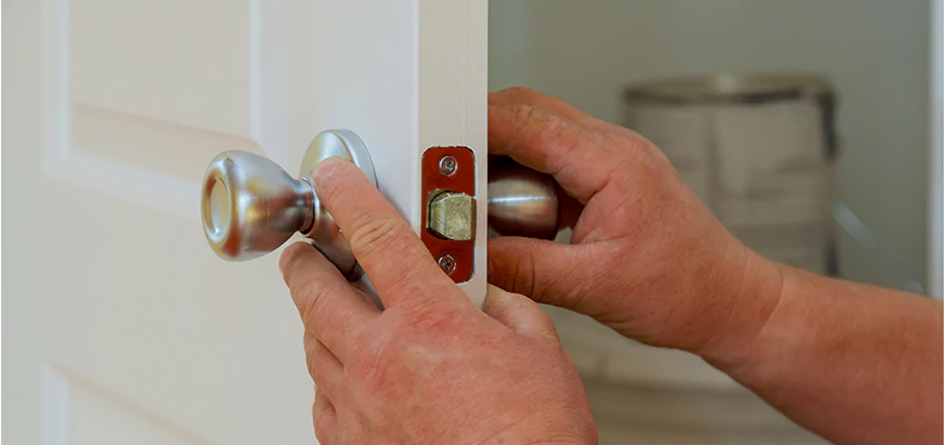 AAA Locksmiths For lock Replacement in Marina, California